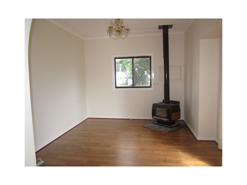 25 Peel Street, Tamworth NSW 2340