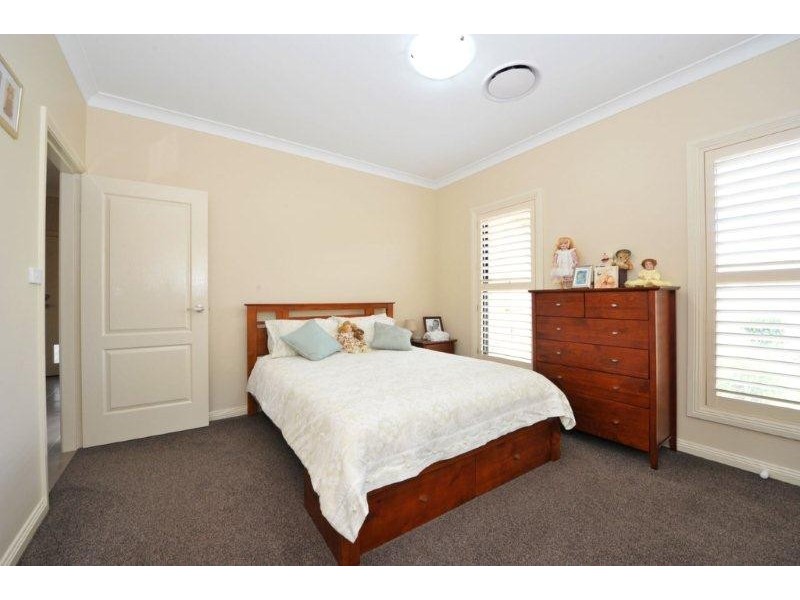 6 John Stuart Close, Tamworth NSW 2340