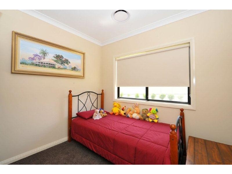 6 John Stuart Close, Tamworth NSW 2340