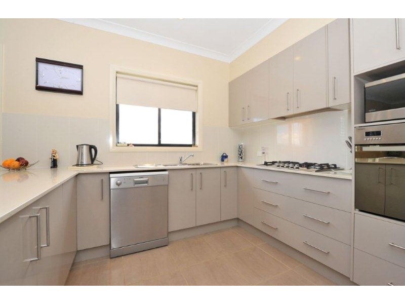 6 John Stuart Close, Tamworth NSW 2340
