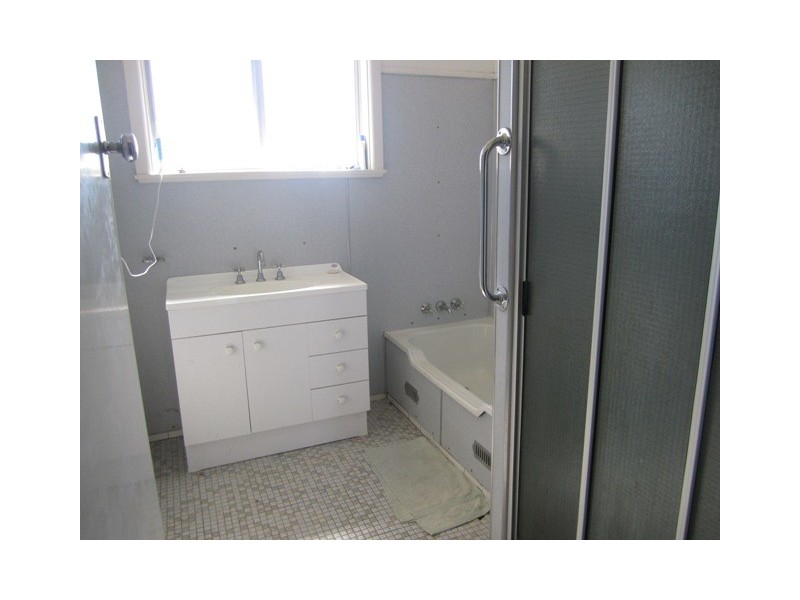 8 Bell Street, Tamworth NSW 2340