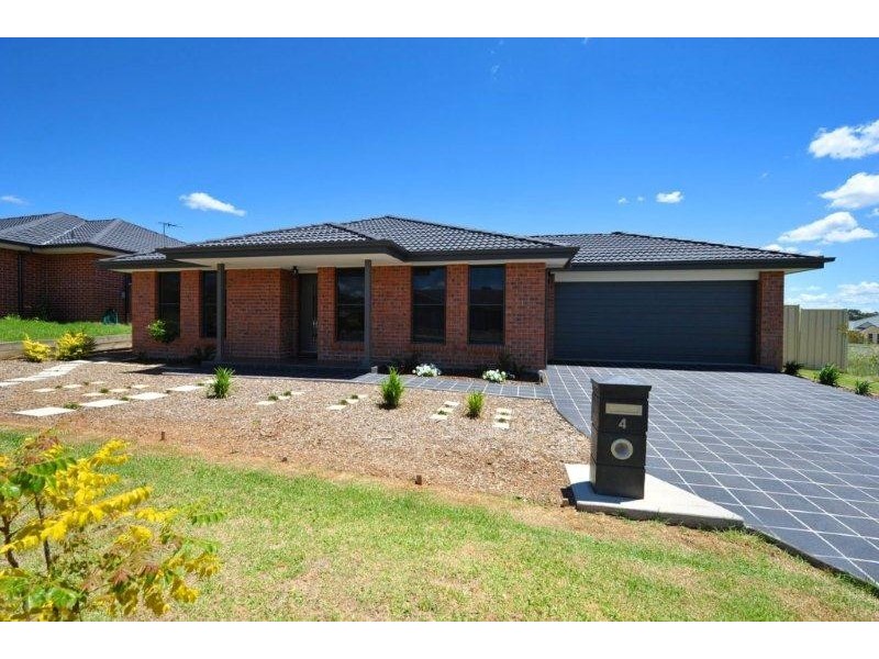 4 Penlee Road, Calala NSW 2340