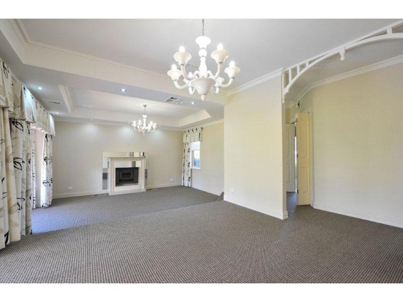 33 Caloola Street, Tamworth NSW 2340