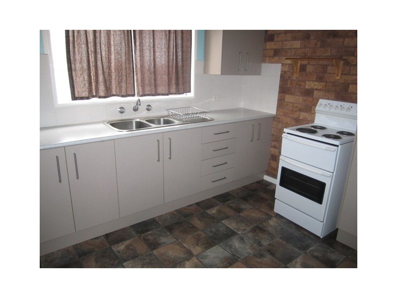 2/104 Denison Street, Tamworth NSW 2340