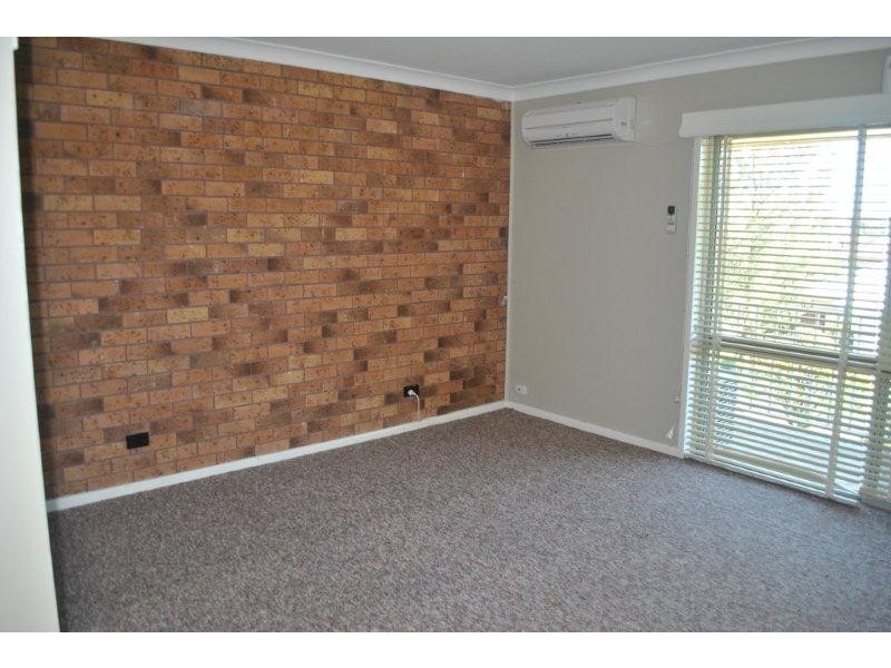 2/104 Denison Street, Tamworth NSW 2340