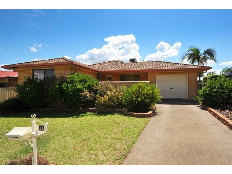 11 Arinya Street, Tamworth NSW 2340