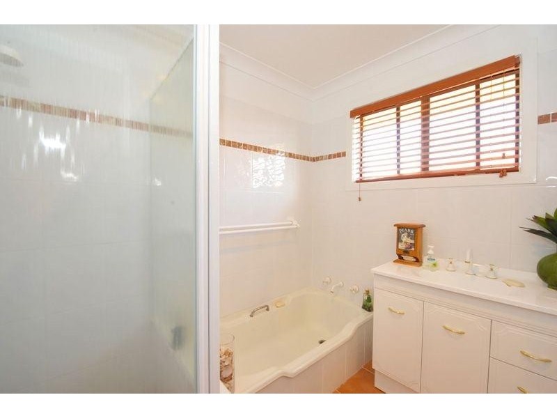 11 Arinya Street, Tamworth NSW 2340