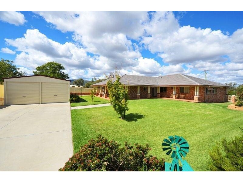 46 Johnston Street, Tamworth NSW 2340