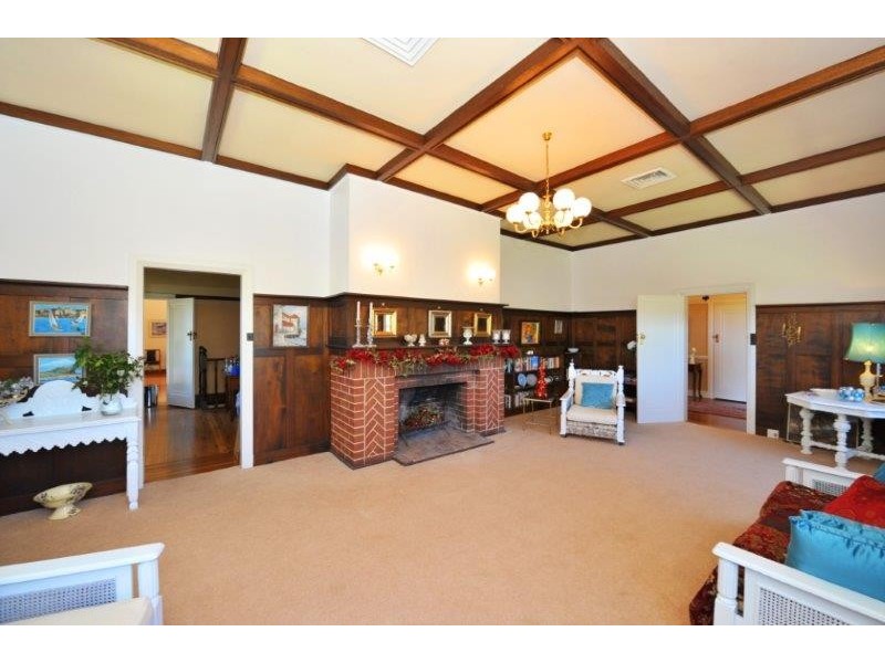 98 Upper Street, Tamworth NSW 2340