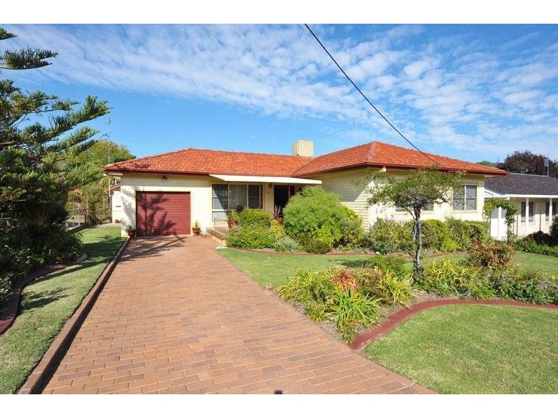 17 Elizabeth Street, Tamworth NSW 2340
