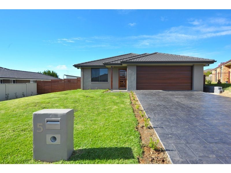 5 Penlee Road, Calala NSW 2340