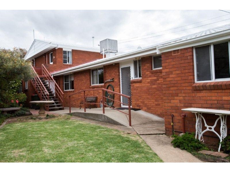 21 Kyooma Street, Tamworth NSW 2340