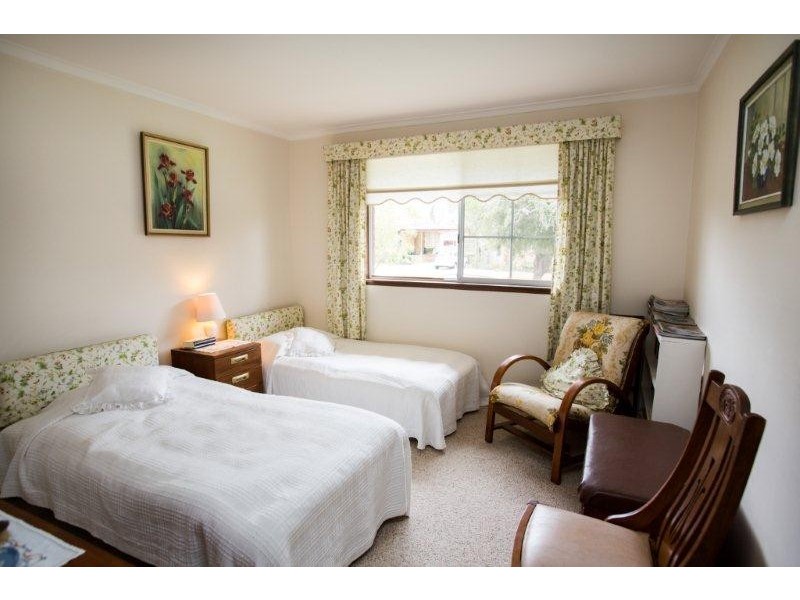 21 Kyooma Street, Tamworth NSW 2340