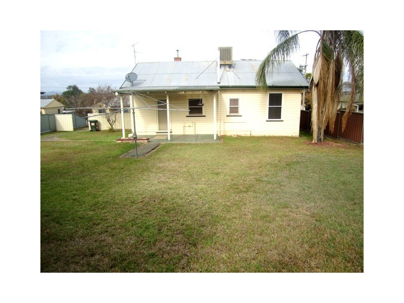 72 Johnston Street, Tamworth NSW 2340