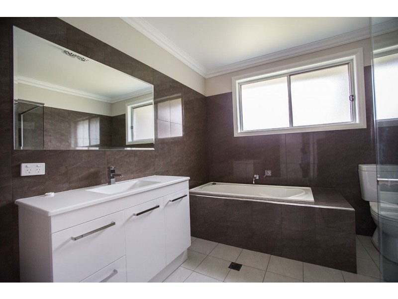 19 Boulevard Place, Tamworth NSW 2340