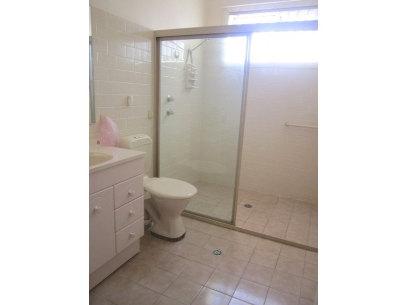 100 Denne Street, Tamworth NSW 2340