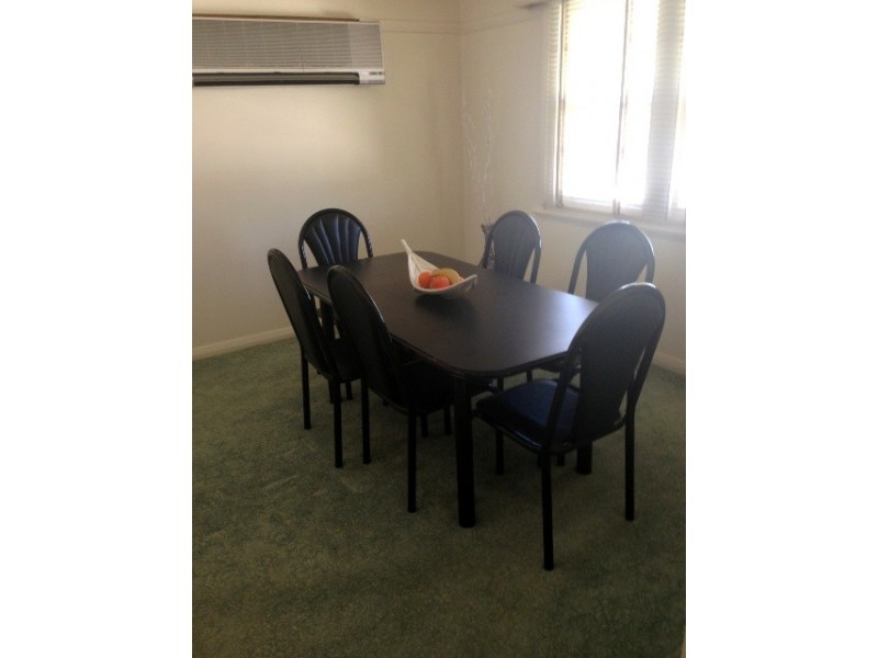 100 Denne Street, Tamworth NSW 2340