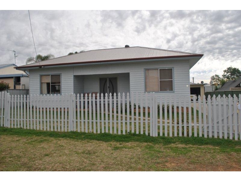 24 Bell Street, Tamworth NSW 2340