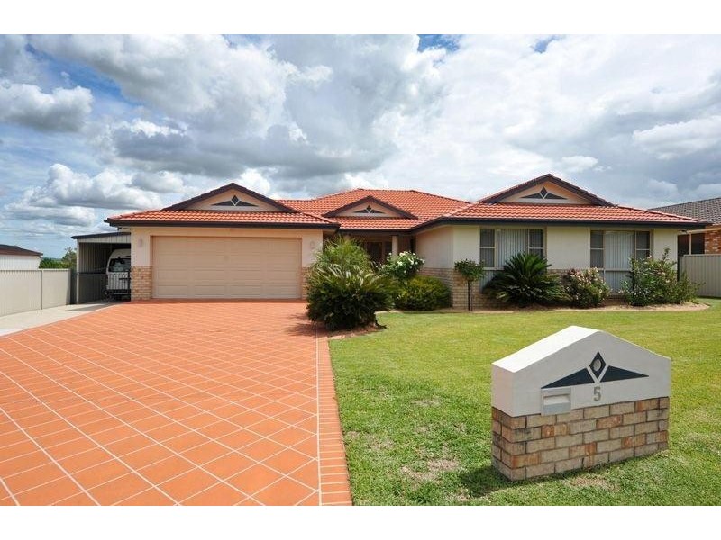 5 Mulwala Close, Tamworth NSW 2340