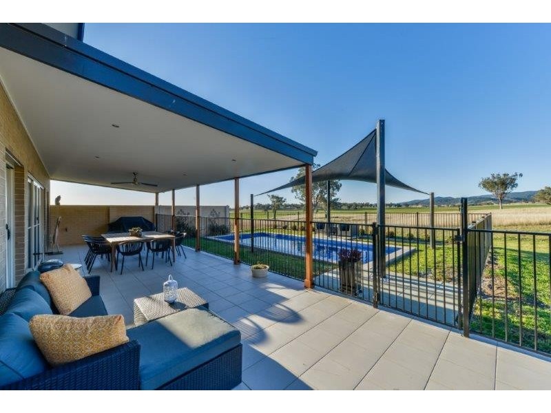 1234 Manilla Road, Tamworth NSW 2340
