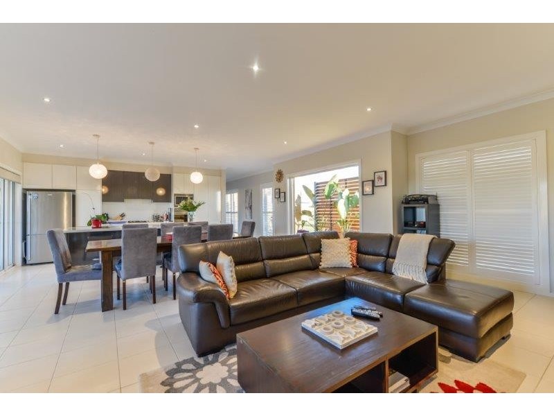 1234 Manilla Road, Tamworth NSW 2340