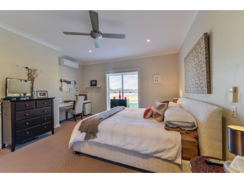 1234 Manilla Road, Tamworth NSW 2340