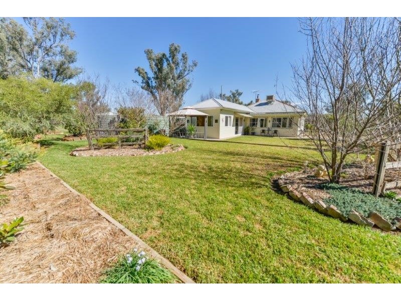 156C Roberts Road, Tamworth NSW 2340