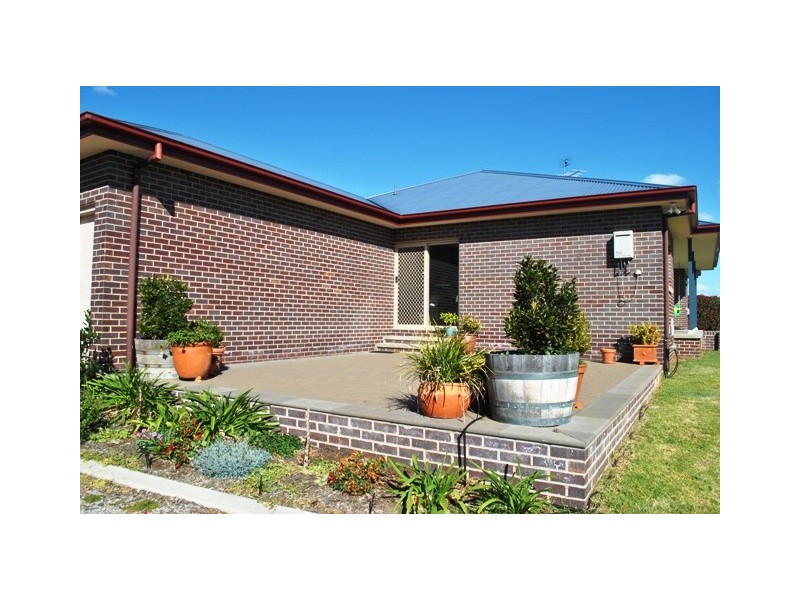 21 Barrington Drive, Tamworth NSW 2340