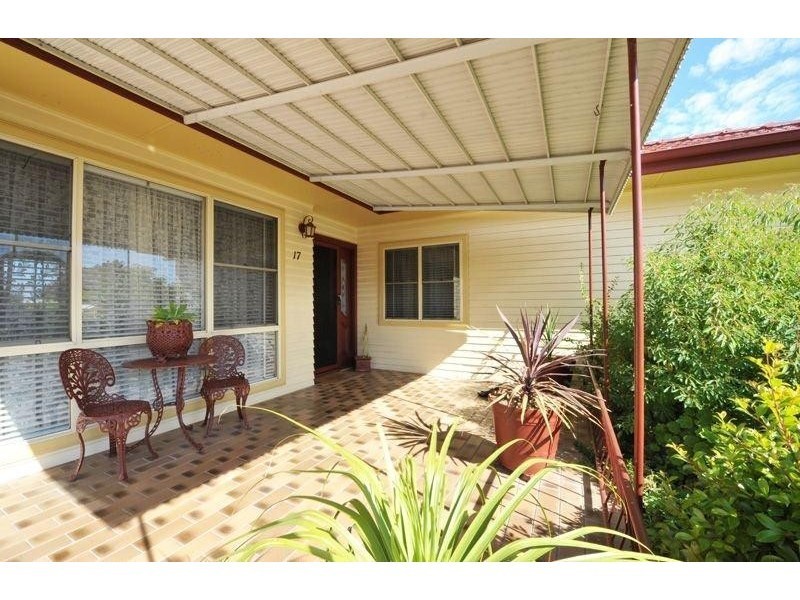 17 Elizabeth Street, Tamworth NSW 2340