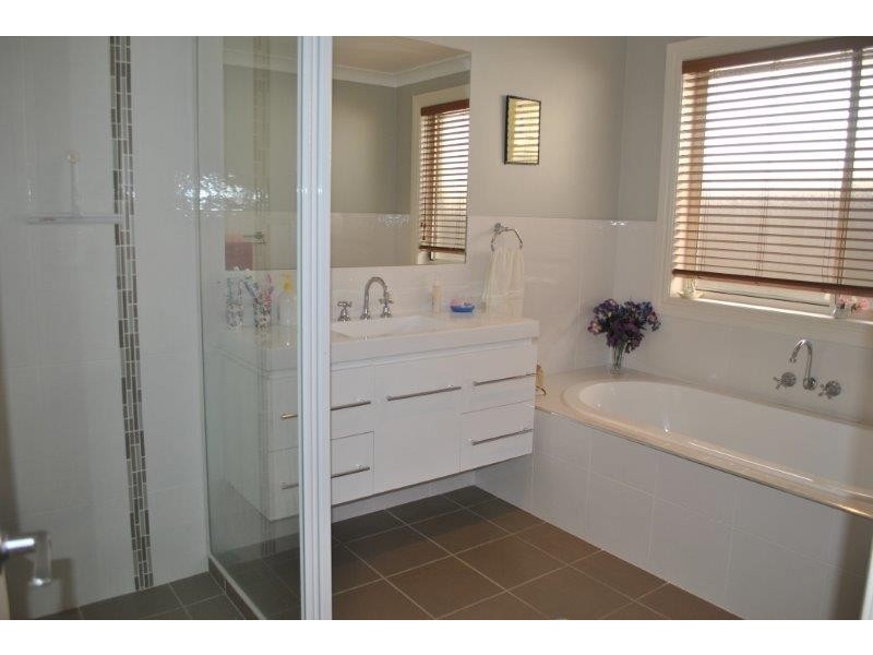 44 Campbell Road, Calala NSW 2340