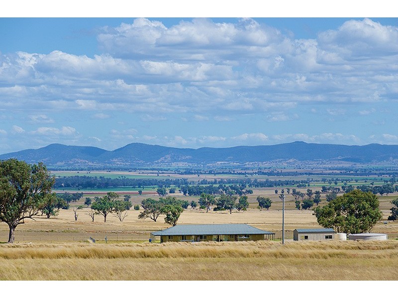 2583 Manilla Road, Tamworth NSW 2340