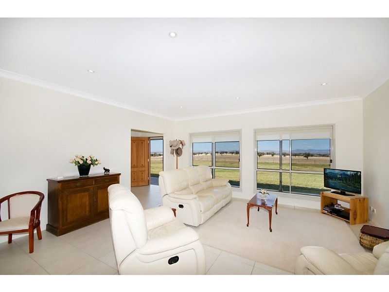 2583 Manilla Road, Tamworth NSW 2340