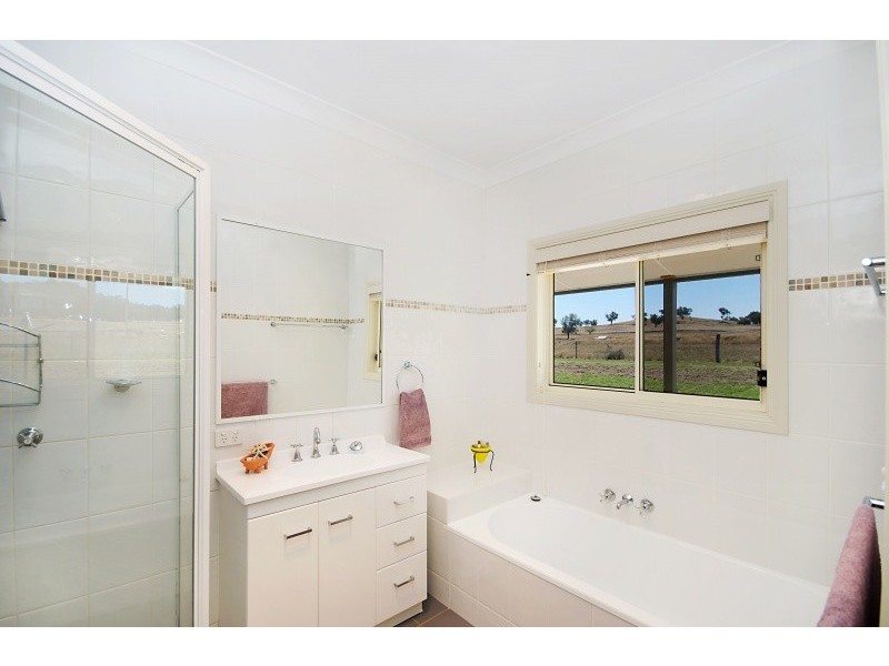 2583 Manilla Road, Tamworth NSW 2340