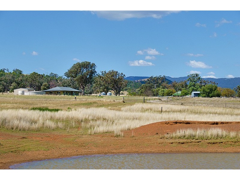 2583 Manilla Road, Tamworth NSW 2340