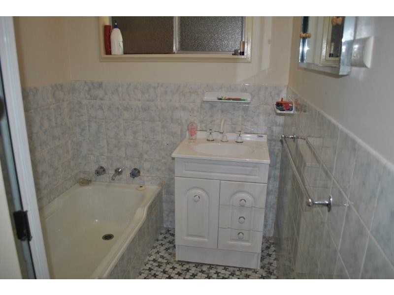 14 Warren Street, Tamworth NSW 2340