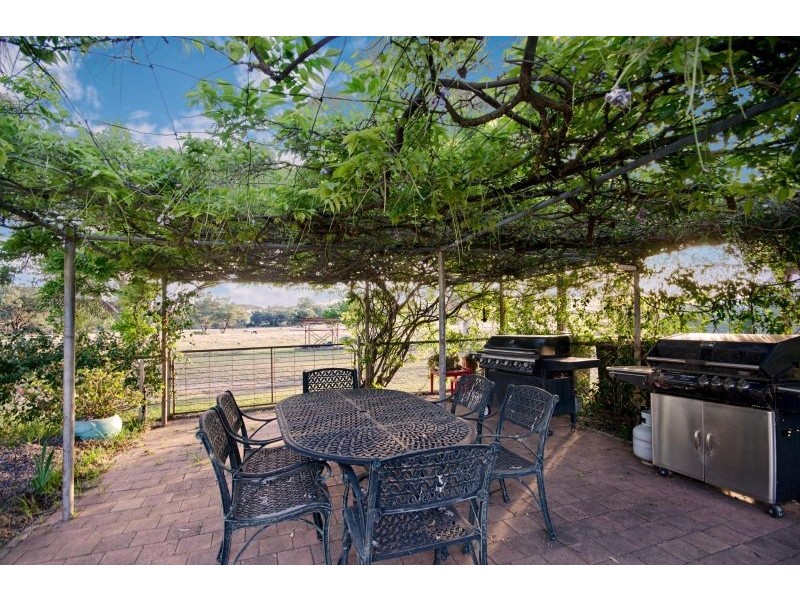 1525 New England Highway, Kootingal NSW 2352
