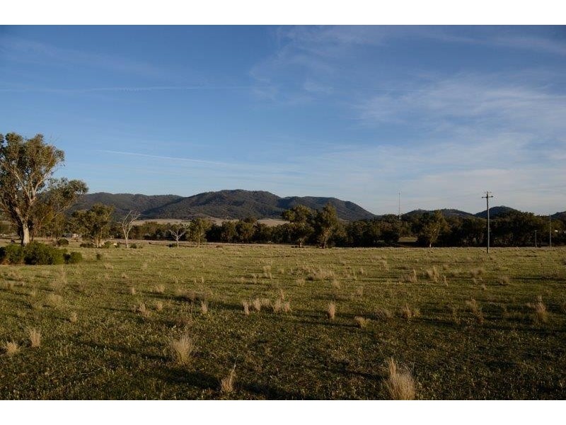 1525 New England Highway, Kootingal NSW 2352