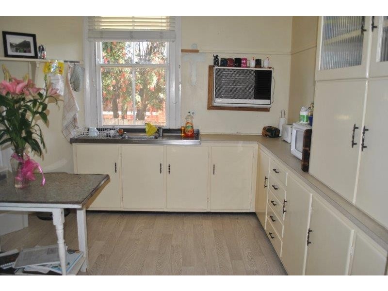 94 Church Street, Tamworth NSW 2340