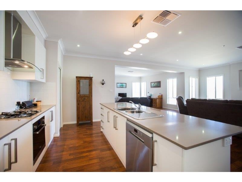 2 Lye Street, Tamworth NSW 2340