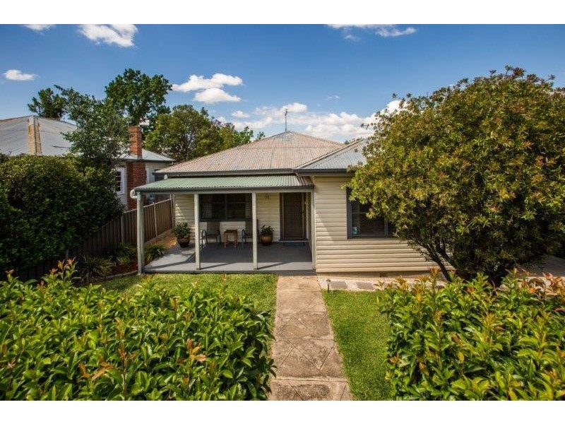 155 Piper Street, Tamworth NSW 2340