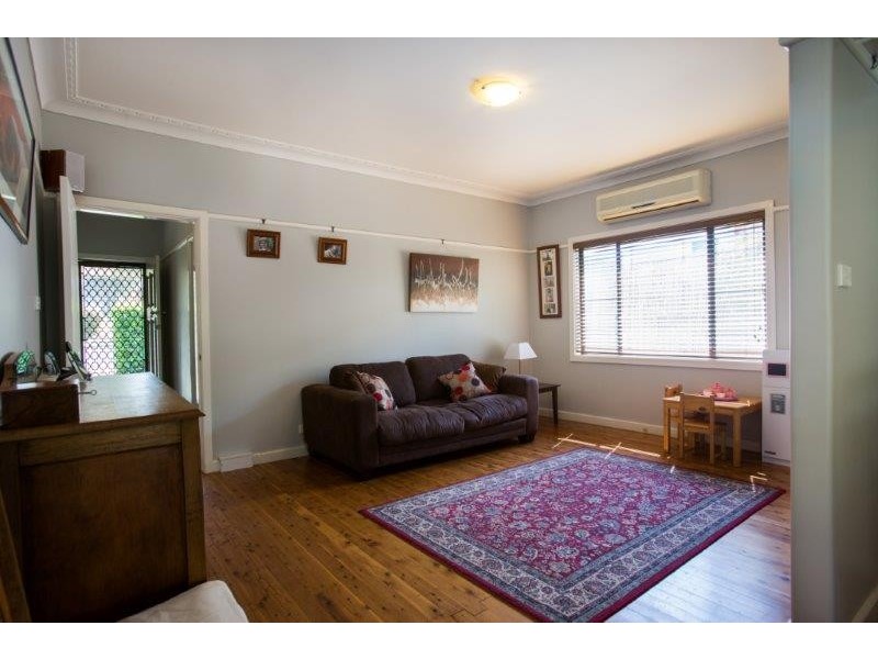 155 Piper Street, Tamworth NSW 2340