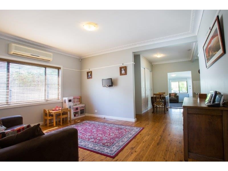 155 Piper Street, Tamworth NSW 2340
