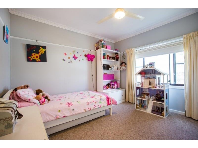 155 Piper Street, Tamworth NSW 2340