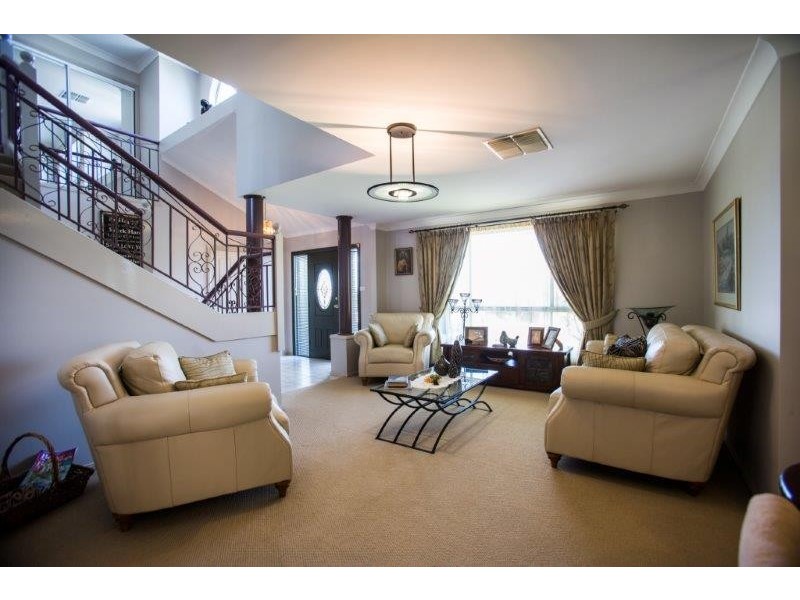 12 Korangi Place, Tamworth NSW 2340