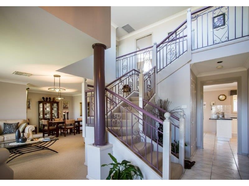 12 Korangi Place, Tamworth NSW 2340