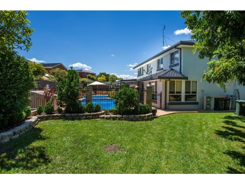 12 Korangi Place, Tamworth NSW 2340