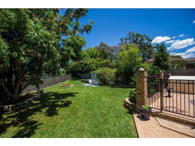 12 Korangi Place, Tamworth NSW 2340
