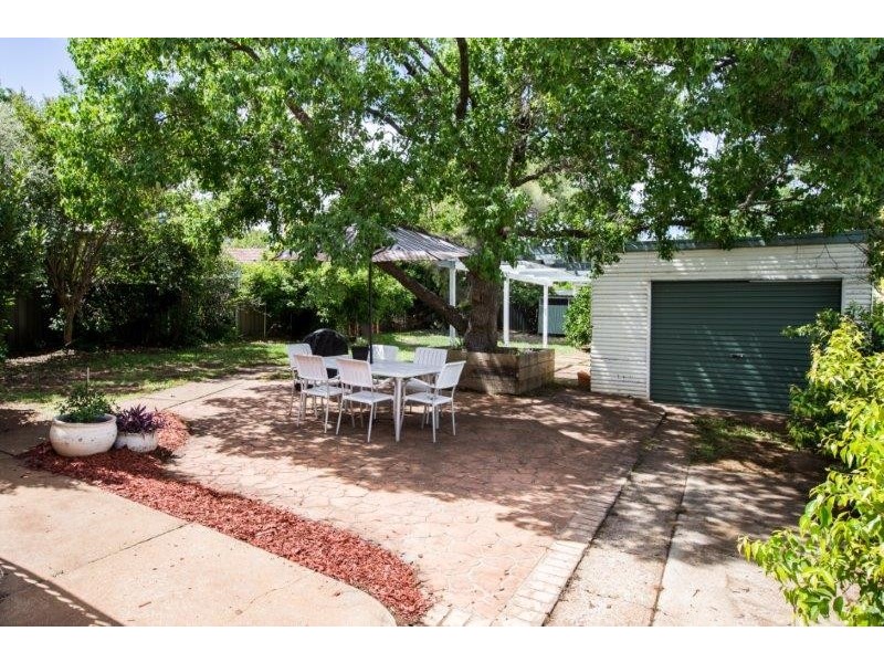 153 Piper Street, Tamworth NSW 2340