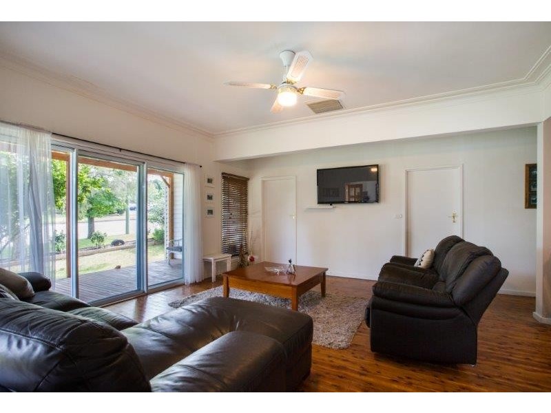 153 Piper Street, Tamworth NSW 2340