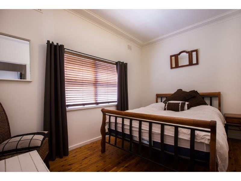 153 Piper Street, Tamworth NSW 2340